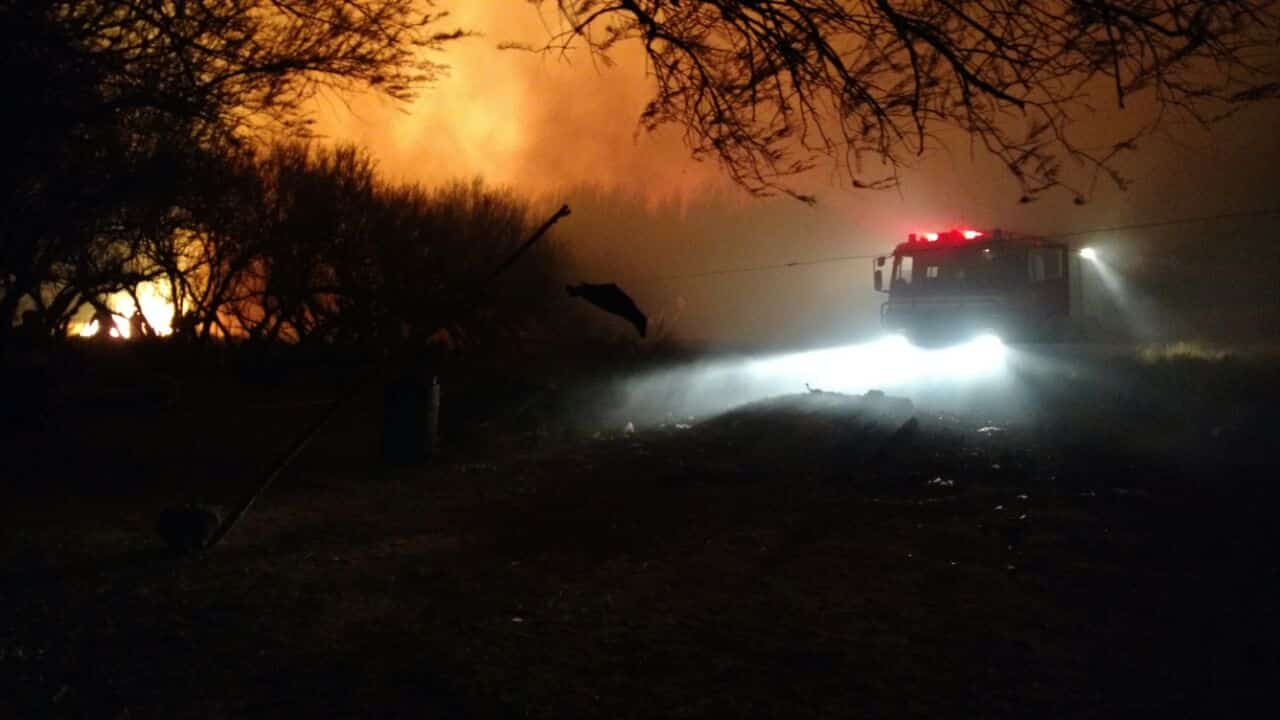 Sofocaron un gran incendio cerca de la planta de TGS