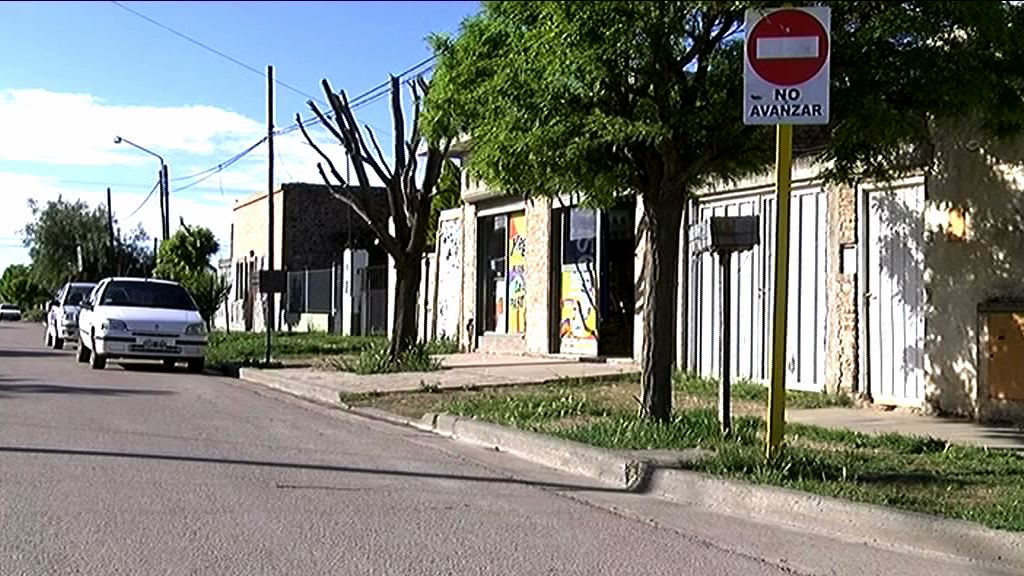 Lo detienen por manosear a una mujer en la calle