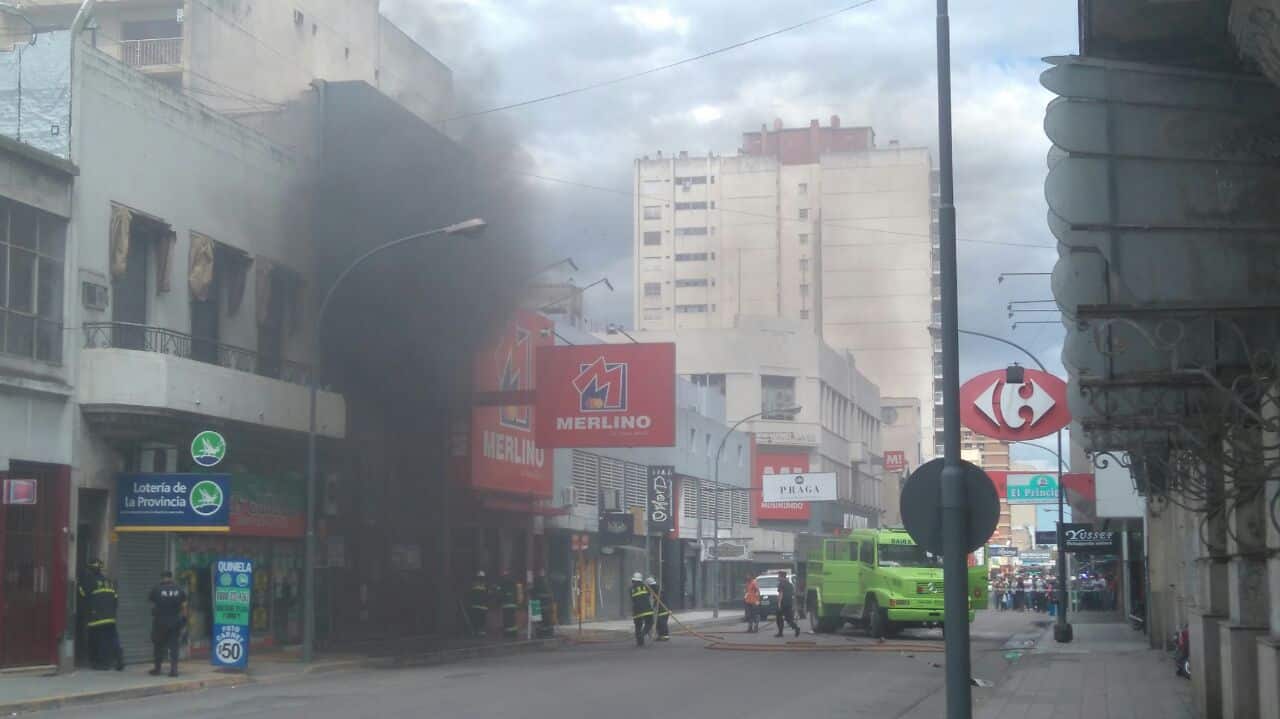 Incendio en un comercio céntrico