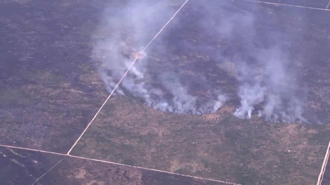 Aseguran que están controlados los incendios en La Adela