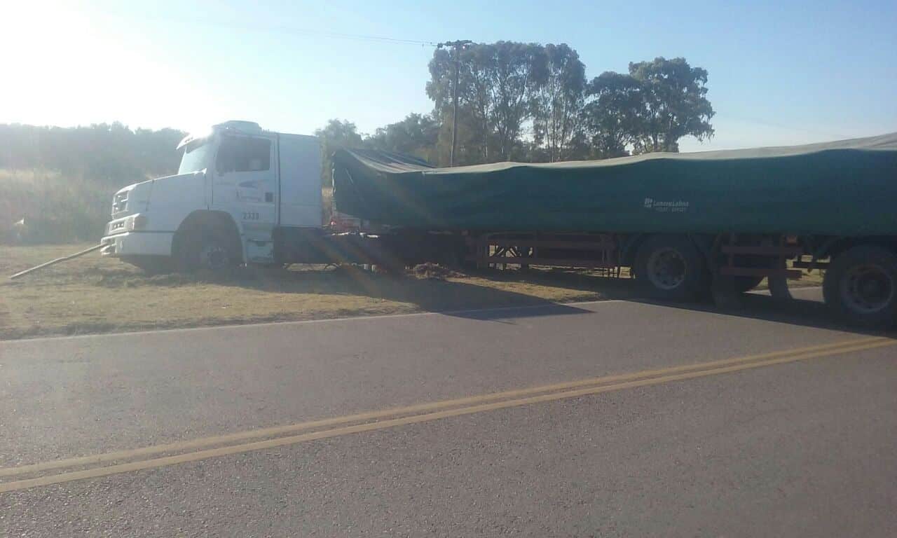 Dio la vuelta en U y se encajó