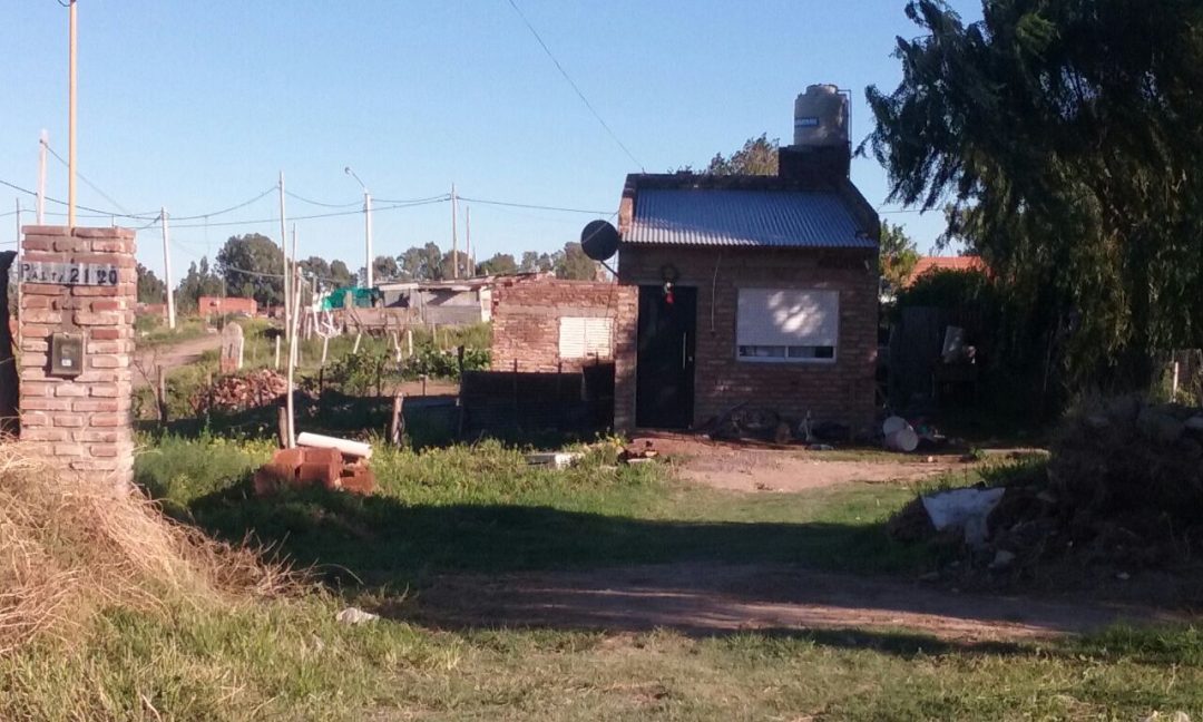 Atacó con un cortafierros y un taladro a su familia para robarse una moto