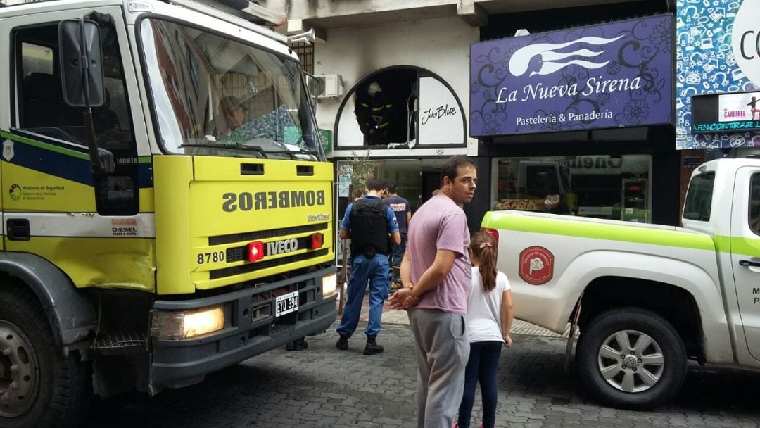 Un incendio afectó un local céntrico