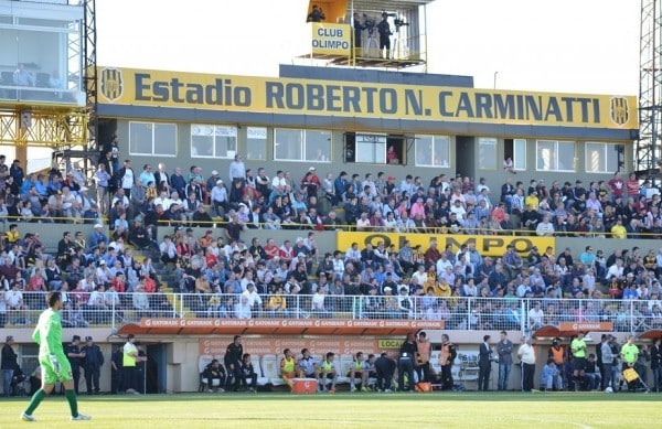 Olimpo aumentó los abonos a plateas para la Superliga