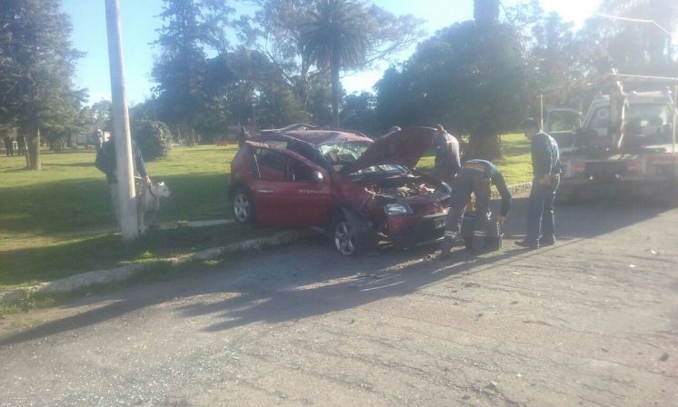 Fue a sacar el carnet y volcó