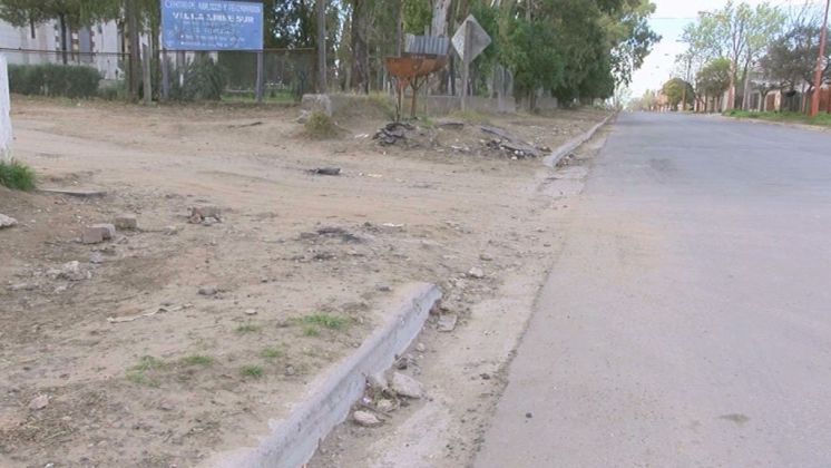 Lo encontraron inconsciente con un corte en el cuello