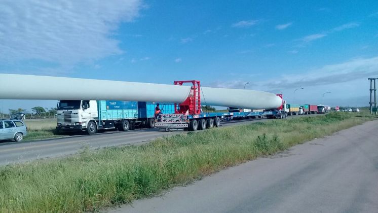 Parque Eólico: comenzó el traslado de los molinos