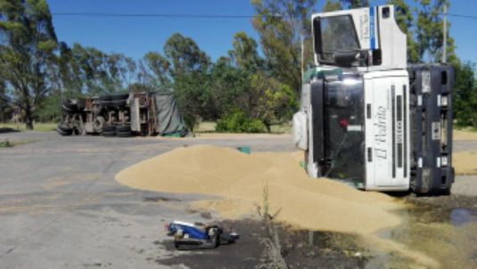 Manejaba borracho y volcó con su camión