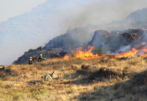 Preocupa el avance del fuego en las sierras