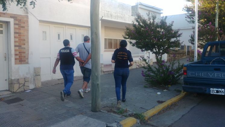 Abusaba de una nena de 13 años y amenazaba a su hermanito