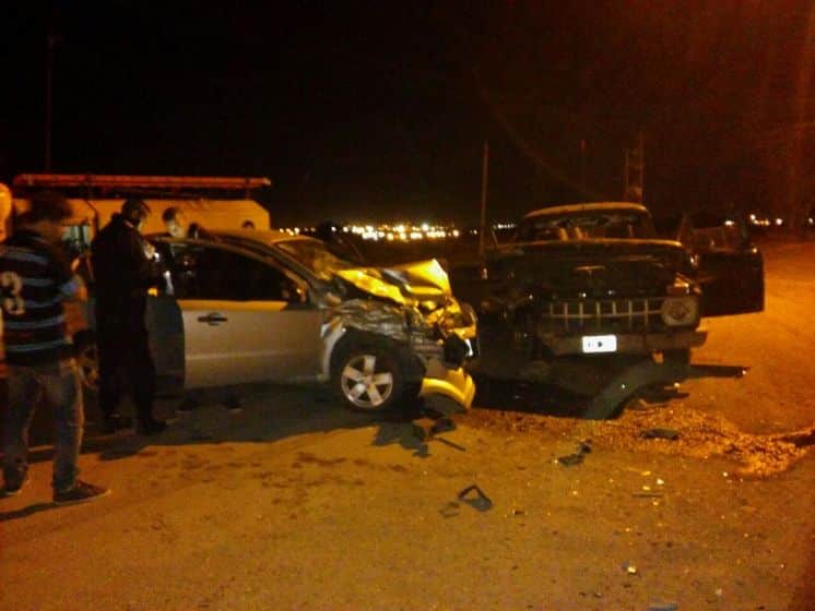 Dos conductores alcoholizados chocaron durante la madrugada