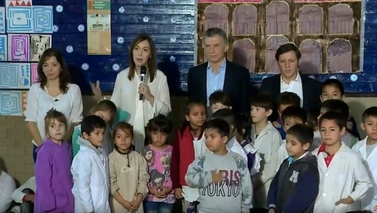 Las escuelas bahienses que recibirán celulares del gobierno