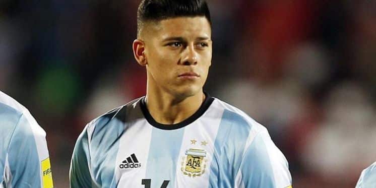 Sampaoli probó con Marcos Rojo para los titulares