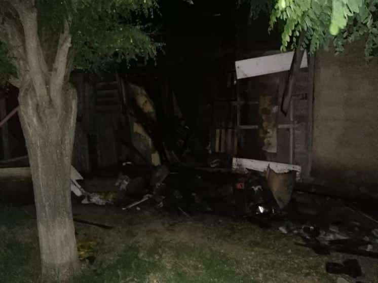 La hermana le prendió fuego la casa