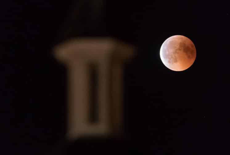 El eclipse lunar y los tips para sacar las mejores fotos del fenómeno