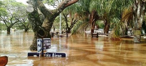 Inundaciones en el litoral: hay 4 muertos y más de 5 mil evacuados