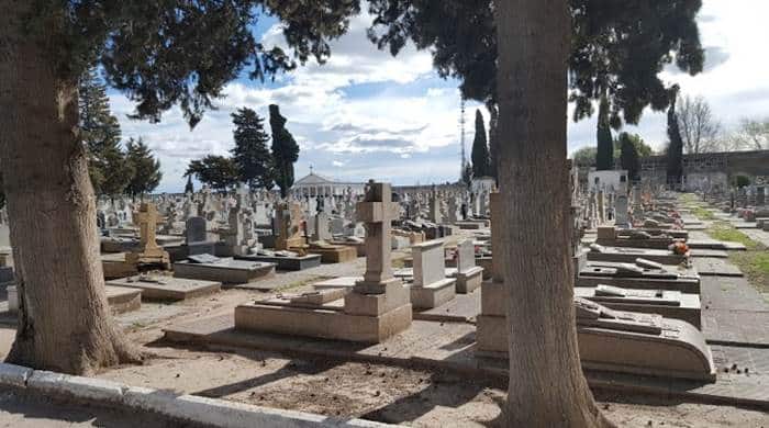 Sólo por hoy los trabajadores del cementerio realizaron los sepelios