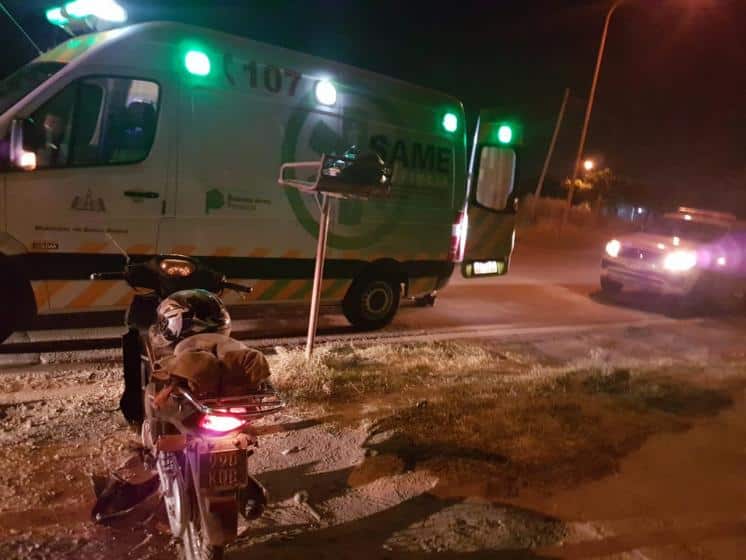 Venían pasados de copas y se cayeron de su moto, fueron hospitalizados