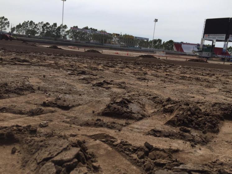 Pese a la lluvia la pista aguantó y hoy se corre una nueva fecha del Midget