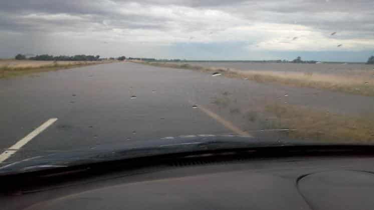 Mucha lluvia y la ruta 3 quedó cortada