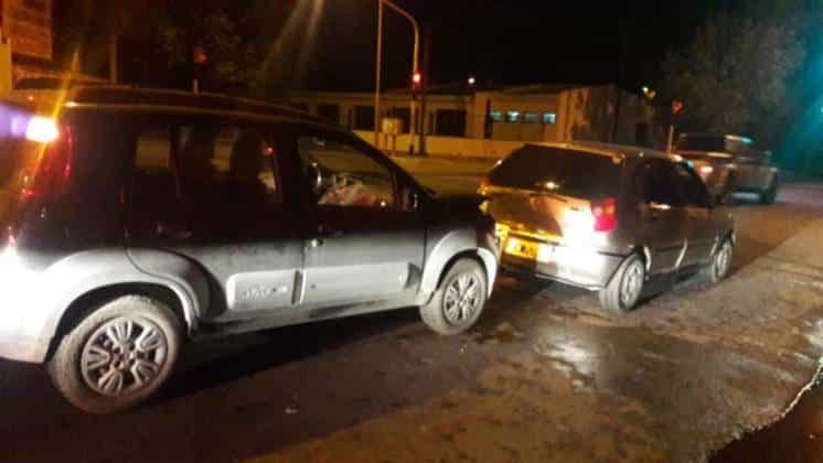 Una mujer herida tras un choque entre autos