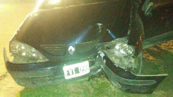 Borracho cayó con su auto en una zanja