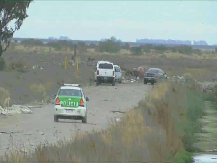 Encontraron un cuerpo calcinado en el asiento trasero de un auto