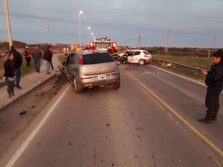 Fuerte accidente en el ingreso a Cerri