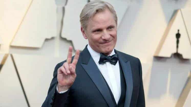 Se hace pasar por Viggo Mortensen para estafar seguidores