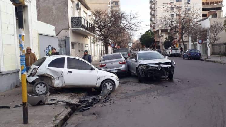 Fuerte choque en Alvarado y Rodriguez