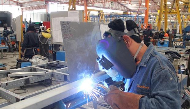 Subió la demanda laboral de la industria en Bahía Blanca