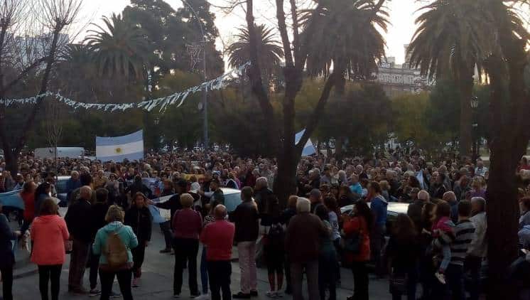 #24A: Masiva movilización en Bahía de apoyo al Gobierno Nacional