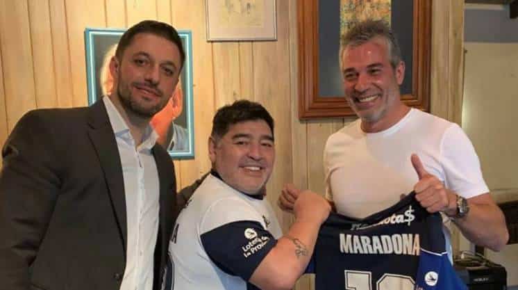 Diego Maradona es el nuevo DT de Gimnasia: hubo acuerdo, falta la firma