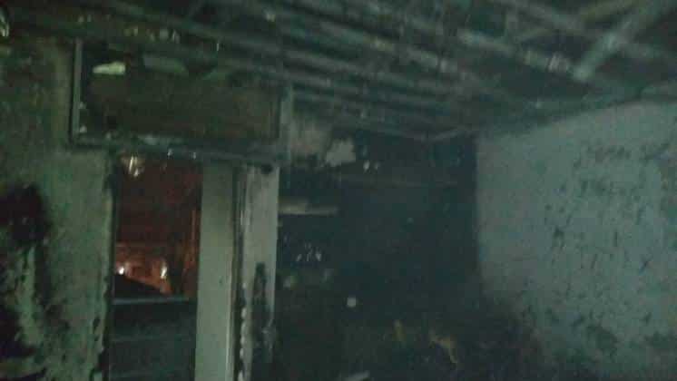 Dos menores lograron escapar a tiempo tras un incendio en su departamento