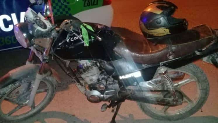 Intentaba conducir alcoholizado su moto, y fue detenido