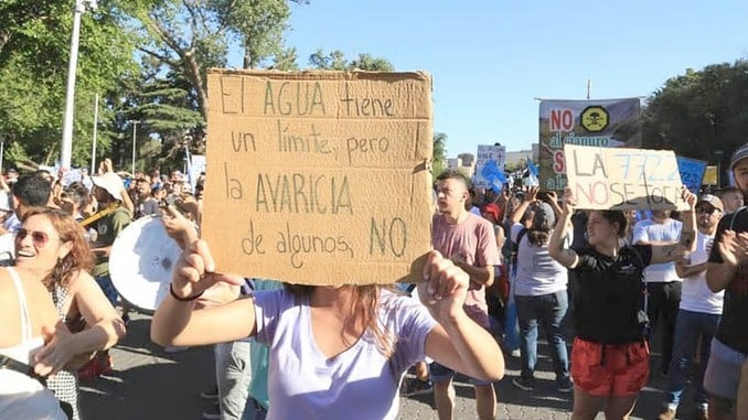 Reformas a Ley de Minería: incidentes frente a la casa de Gobierno en Mendoza