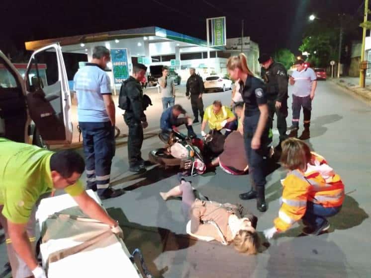 Chocaron una moto y una bici, todos trasladados al hospital