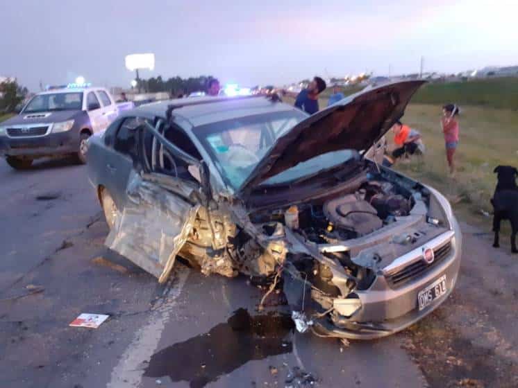 Se recuperan los heridos en un fuerte choque en la ruta 3