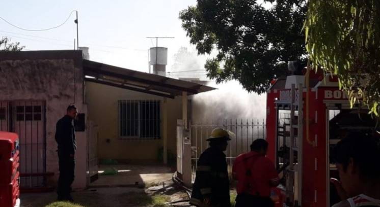 Un hombre murió al incendiarse su casa