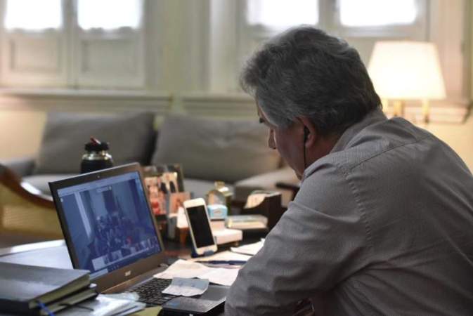 Videoconferencia entre el Intendente Gay y el Gobernador Kicillof