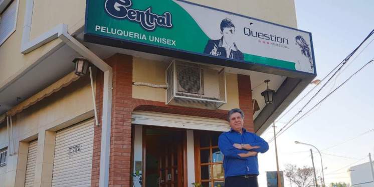 Cerró una peluquería histórica en Villa Mitre