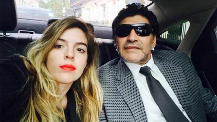 Dalma Maradona, furiosa con el entorno de Diego Maradona: denunció que no la dejan hablar con él