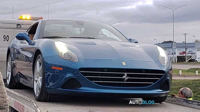 Un gustito en Cuarentena: llegó una Ferrari California T a Bahía Blanca