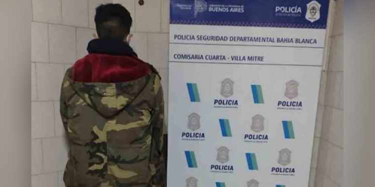 Intentó asesinar a su padre de una puñalada y quedó detenido