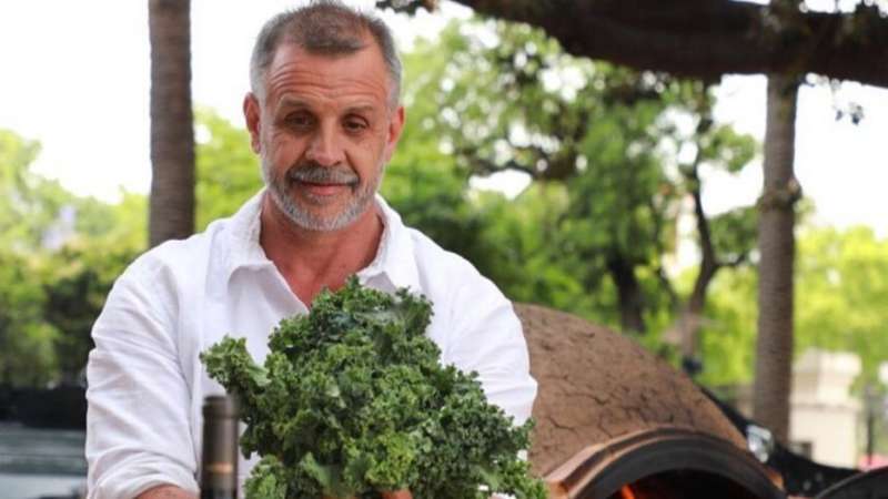 Christian Petersen se disculpó tras las críticas por cocinar un animal en peligro de extinción: “No lo expliqué tan bien”