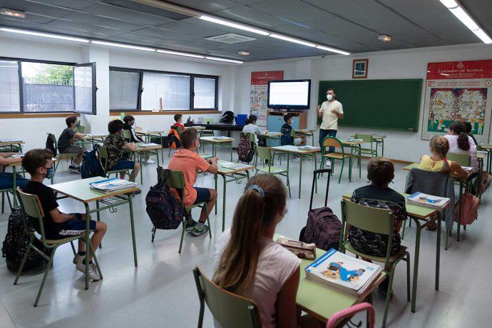 Así fue la vuelta a clases en España tras la pandemia