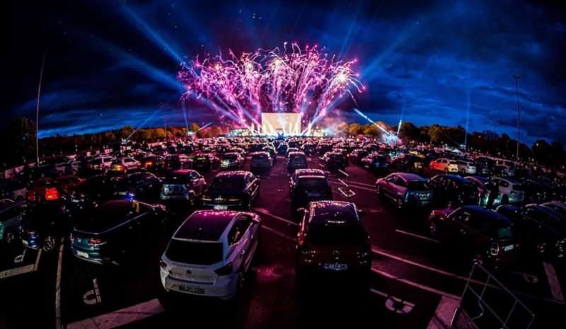 Coti volvió a los escenarios en el primer autoconcierto del país