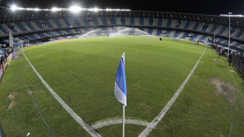 ¿El fútbol argentino vuelve en octubre? Versiones cruzadas sobre la reanudación de la competencia