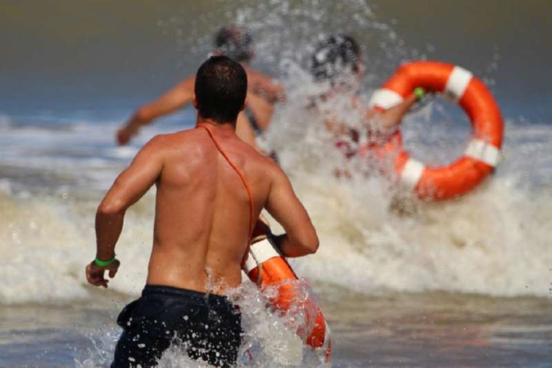 Monte Hermoso: exámenes prácticos y teóricos para la cobertura de vacantes de guardavidas