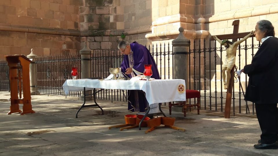 Se habilitaron las misas al aire libre